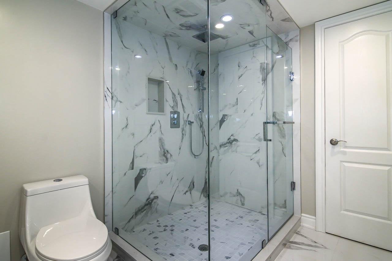 7 Townsgate Dr. Suite 714 bathroom renovation